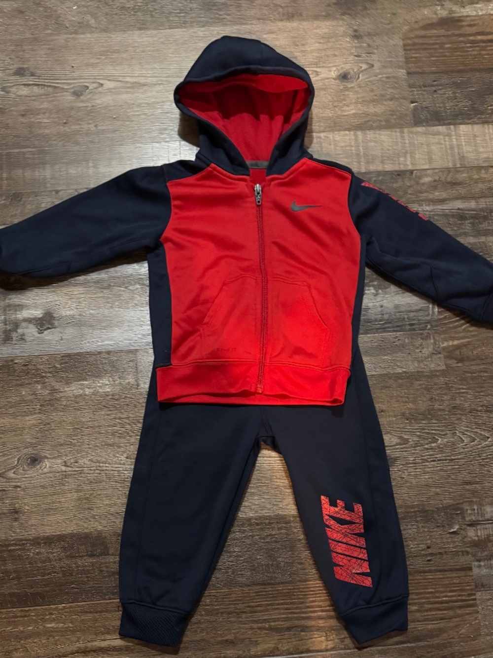 2T Nike tracksuit